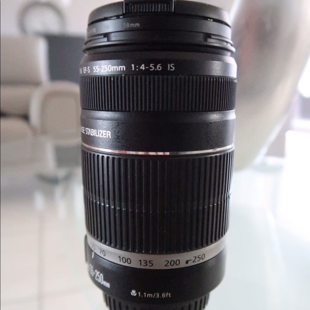 Canon Lens - Picture 3 of 6